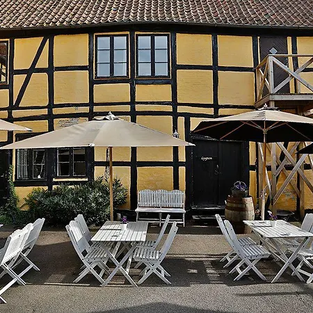 Saxkjobing Hotel